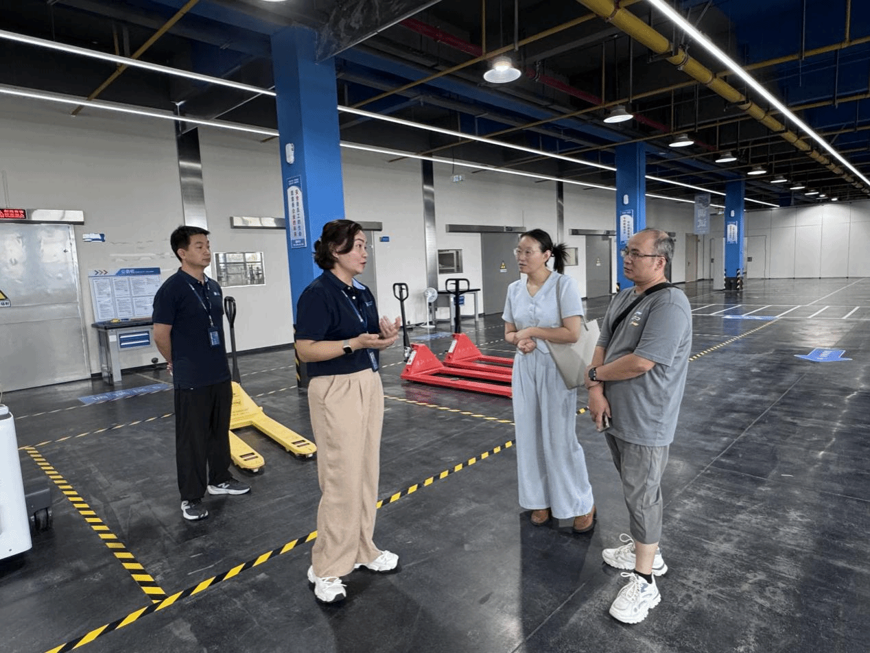 电子信息系赴安徽世德医疗开展访企拓岗活动