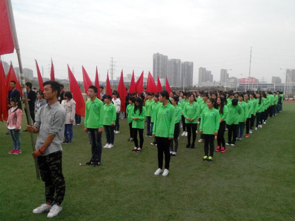 信息工程系参加院第十二届运动会首次彩排    