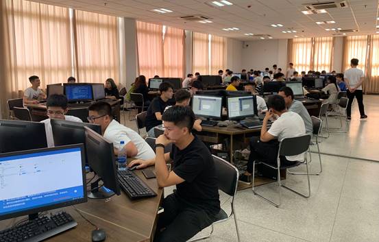 校第五届技能大赛系列报道之信息工程系软件测试比赛