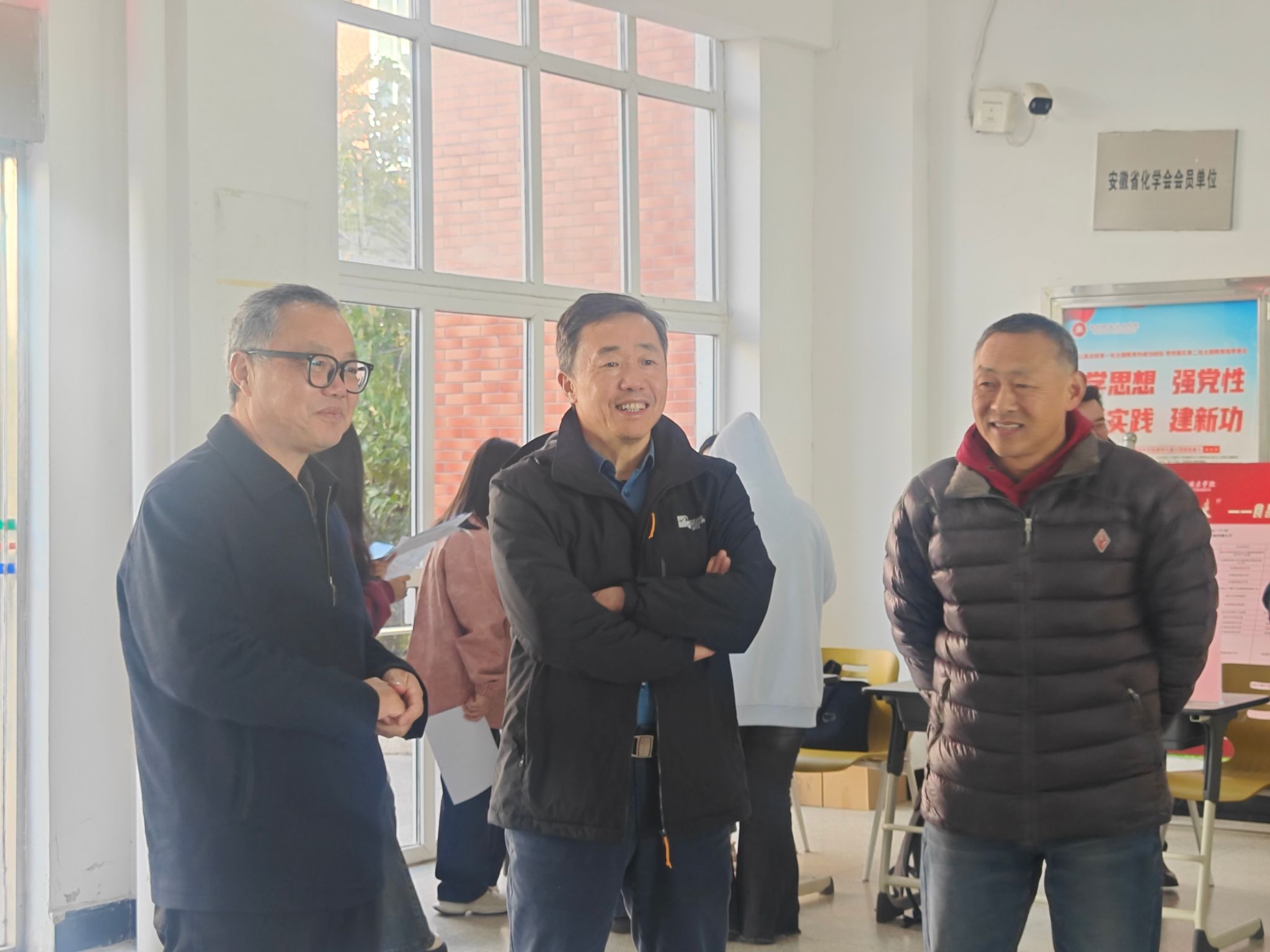 杨家庆深入信息工程学院指导实习生推荐日活动