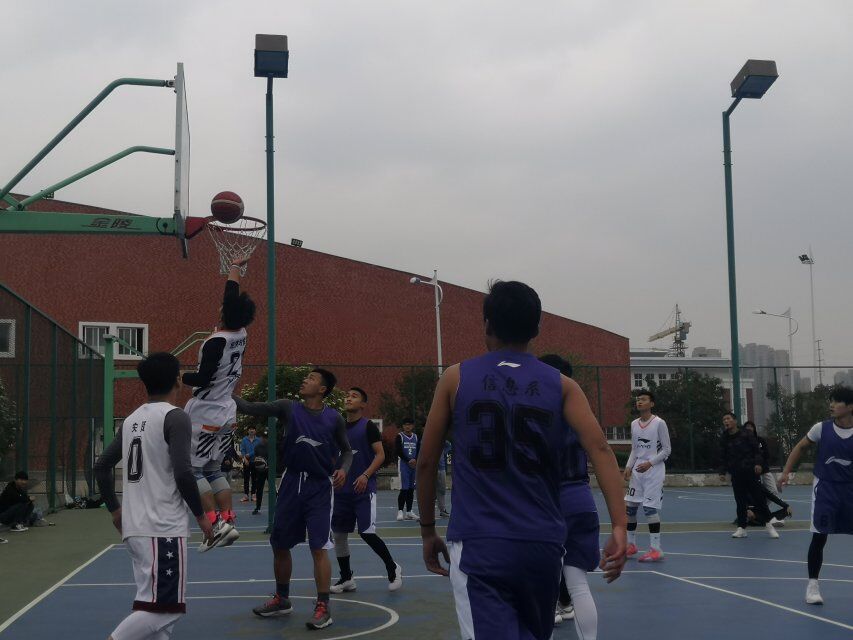 10A33