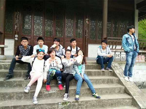 信息工程系三走活动之走进自然    