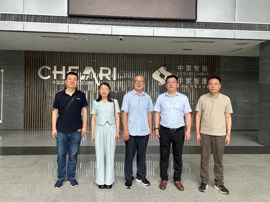 信息工程学院：赴企业开展访企拓岗活动