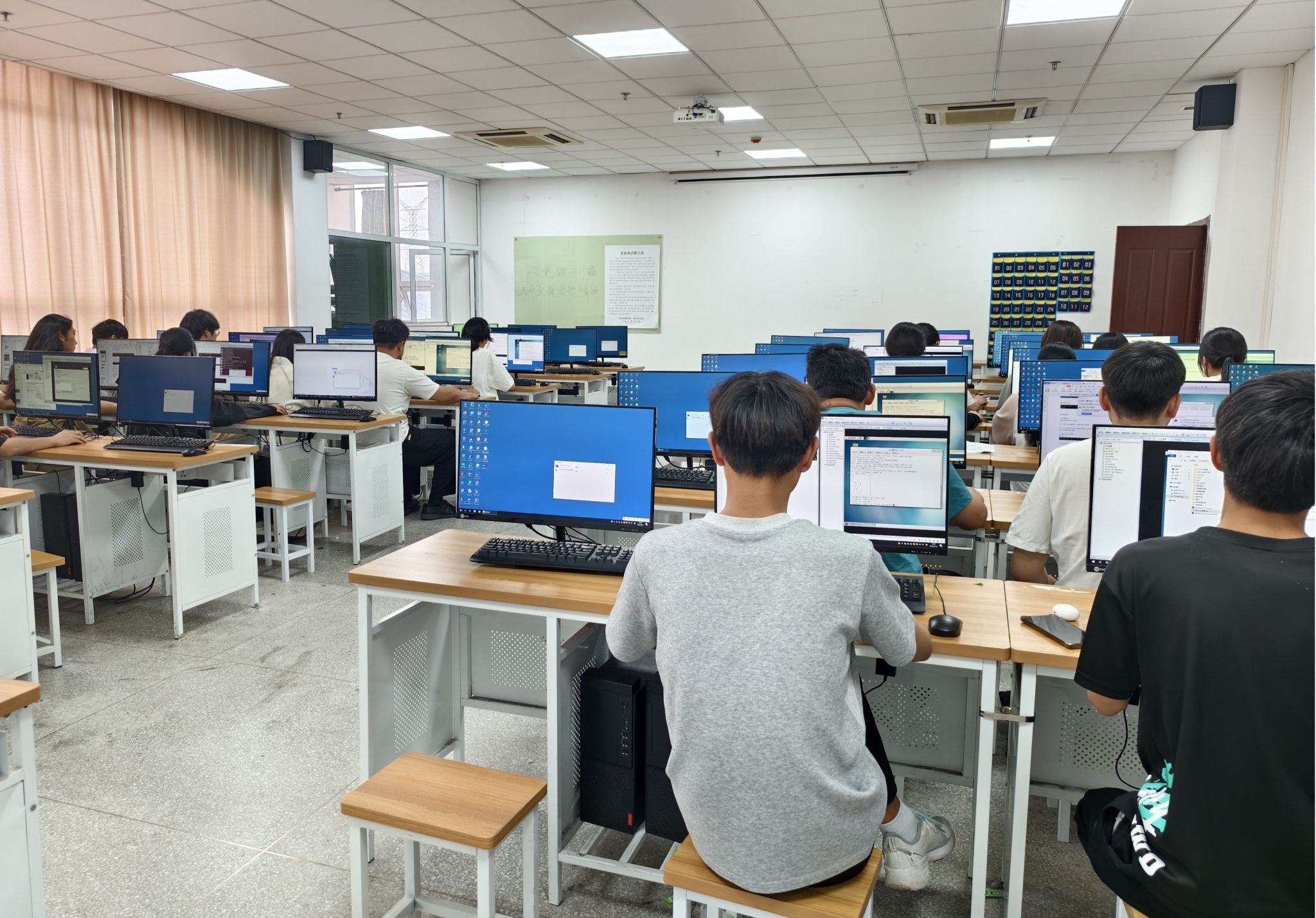 校第十一届技能大赛系列报道之大数据应用开发赛项