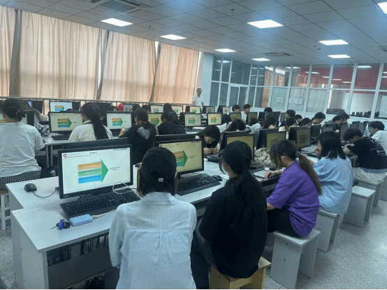 信息工程学院举办《大数据安全与隐私保护》学术讲座