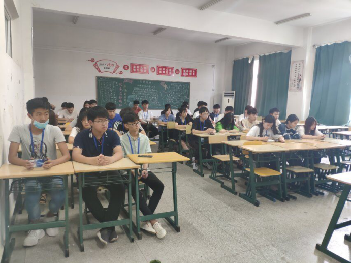 信息工程系学生会召开期末总结大会