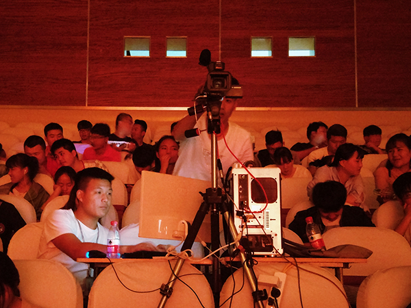 信息工程系新媒体技术助力校园文化艺术节团支部风采大赛    