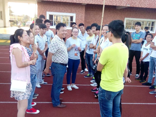 信息工程系开展新生入学教育：脚踏实地，让梦想起航    