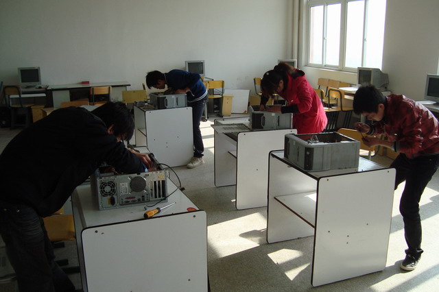 科技创新节计算机组装维护竞赛圆满落幕    